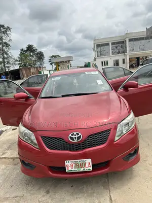 Toyota Camry Base 4dr Sedan (2.5L 4cyl 6M) 2010 Red