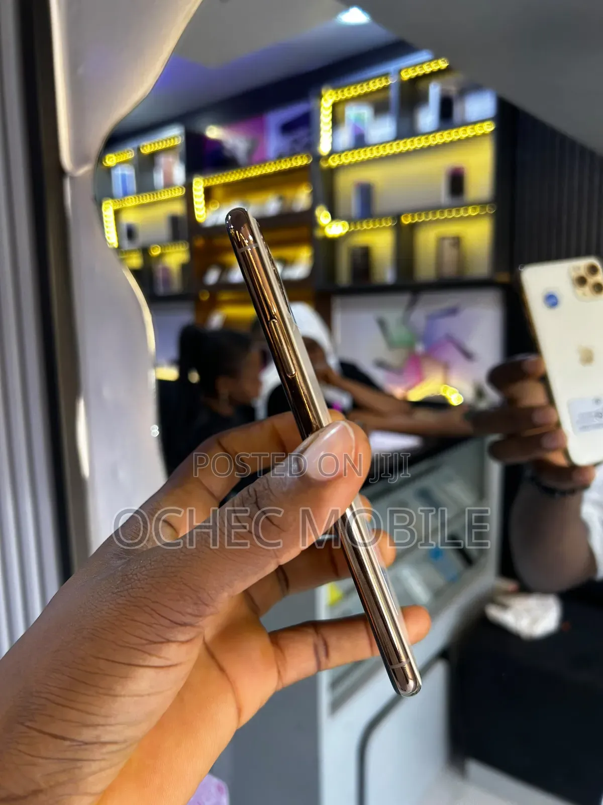 Apple iPhone 11 256 GB Gold