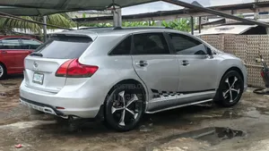 Toyota Venza 2010 Silver