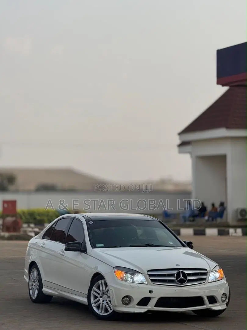 Mercedes-Benz C300 2009 White