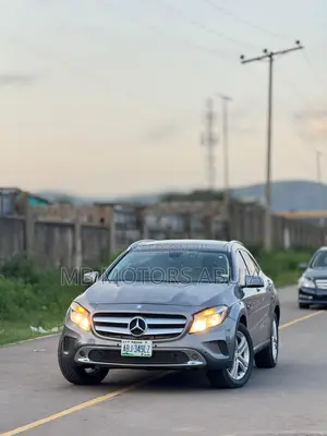 Mercedes-Benz GLA 250 2016 Silver