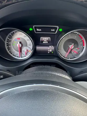 Mercedes-Benz GLA 250 2016 Silver