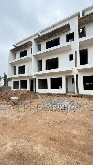 4bdrm Duplex in Maitama for sale