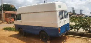 Volkswagen LT 2000 Blue