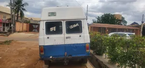 Volkswagen LT 2000 Blue