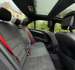 Mercedes-Benz C300 2014 Black