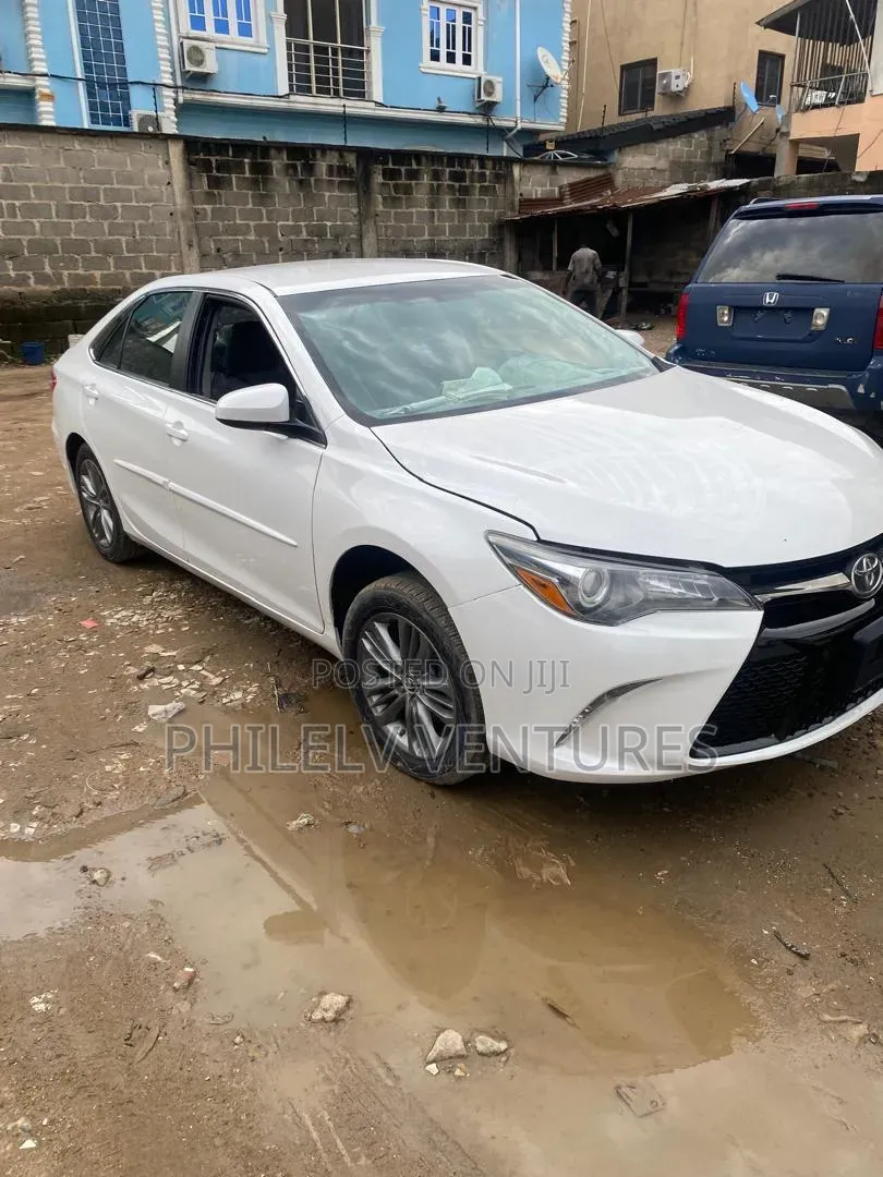 Toyota Camry 2014 White