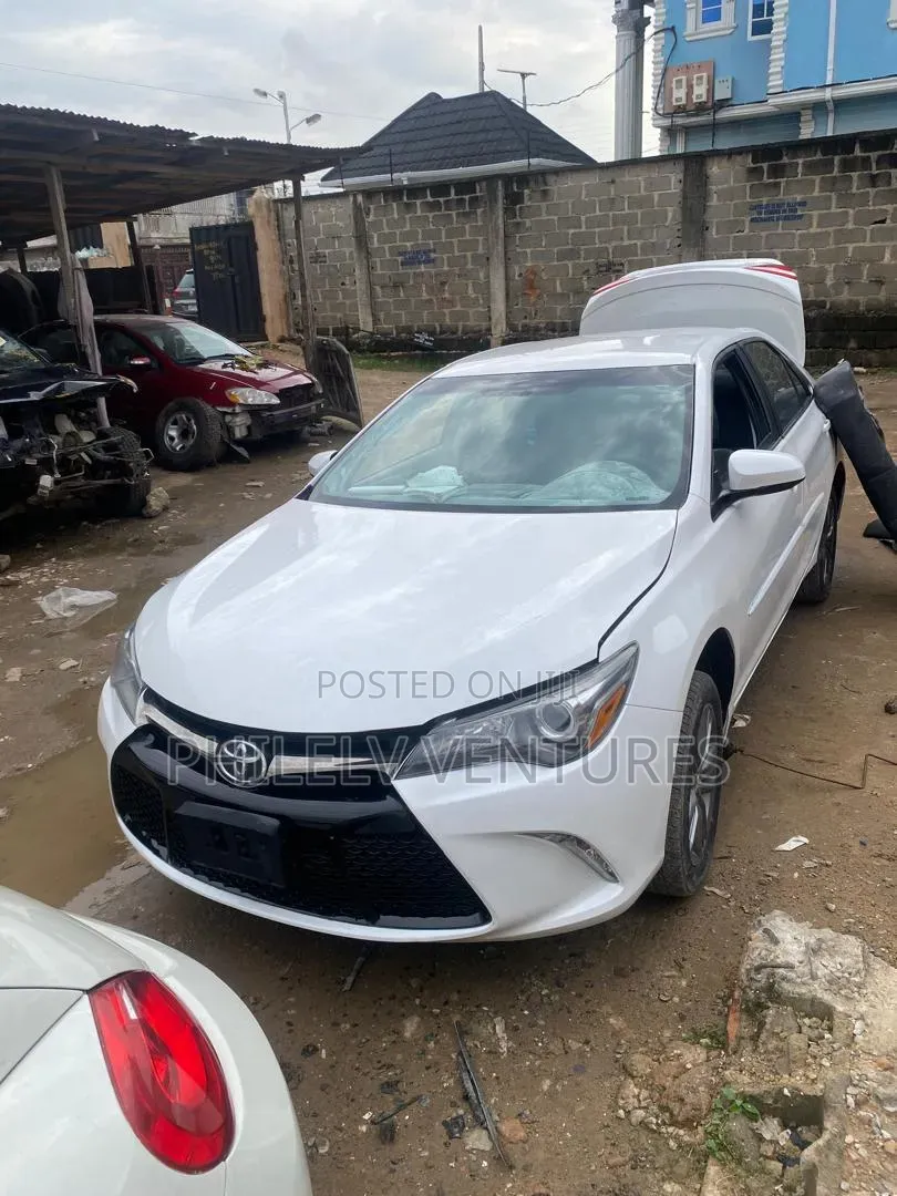 Toyota Camry 2014 White