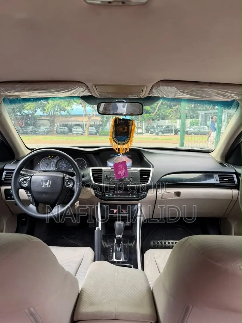 Honda Accord 2016 Gold
