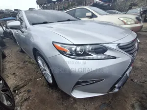 Lexus ES 2016 Silver