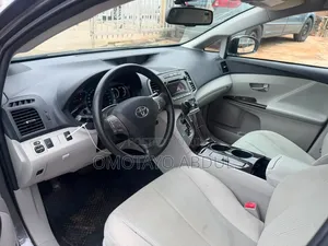 Toyota Venza XLE 2010 Gray