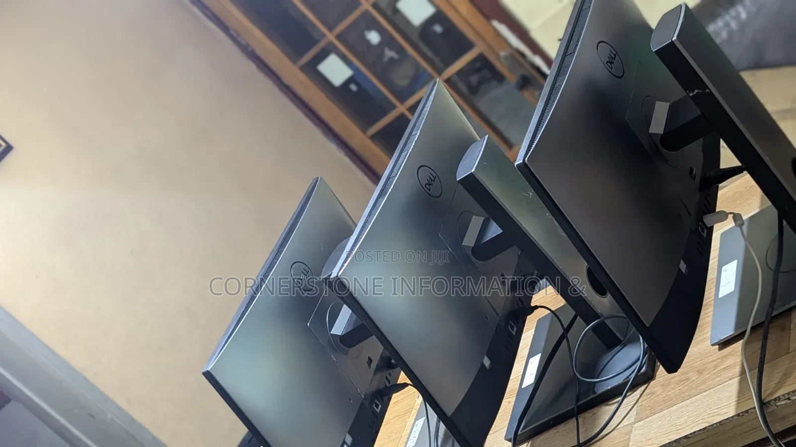 Desktop Computer Dell OptiPlex 7460 8GB Intel Core i5 SSD 256GB