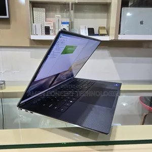 Laptop Dell Precision 5560 16GB Intel Core i7 SSD 512GB