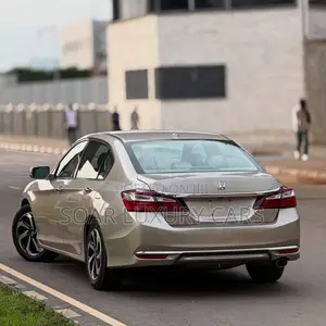 Honda Accord EX-L 4dr Sedan FWD (2.4L 4cyl 2A) 2016 Gold