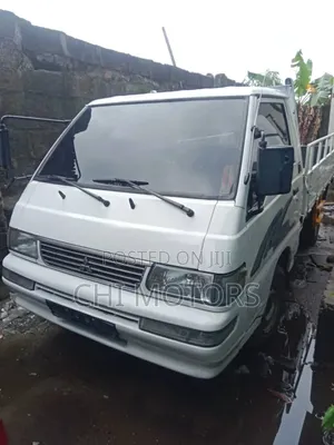 Mitsubishi L300 2005 White