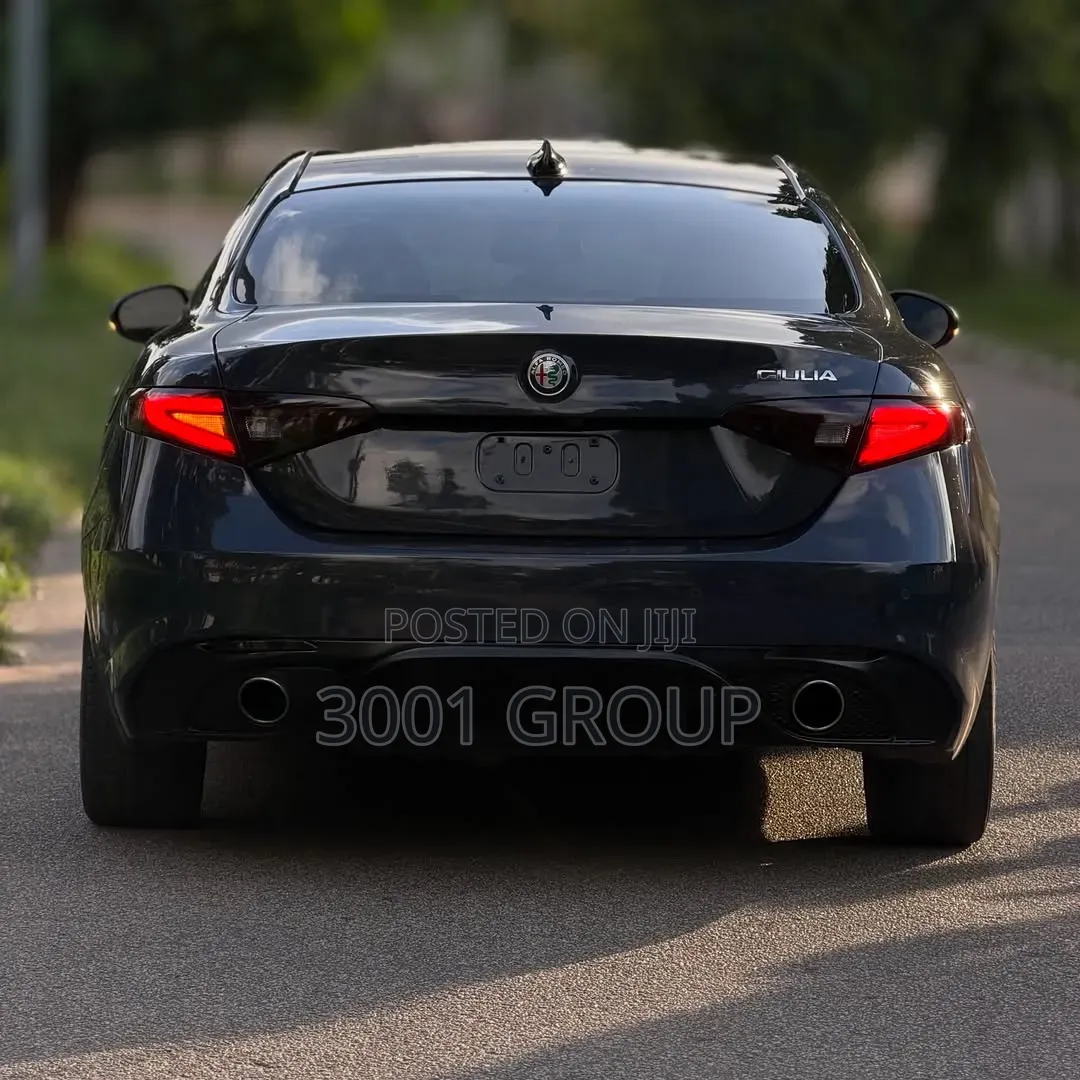 Alfa Romeo Giulia 2017 Black