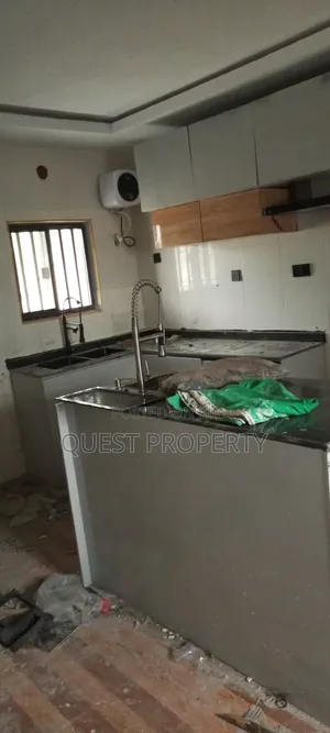 4bdrm Bungalow in Warri for rent