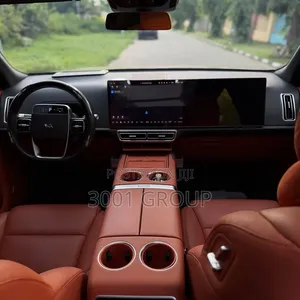 New Li Auto L8 2025 Gold