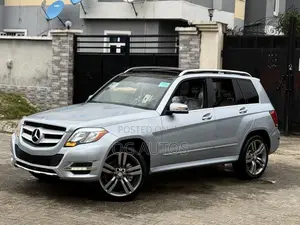 Mercedes-Benz GLK-Class Base GLK 350 4dr AWD 4MATIC (3.5L 6cyl 7A) 2015