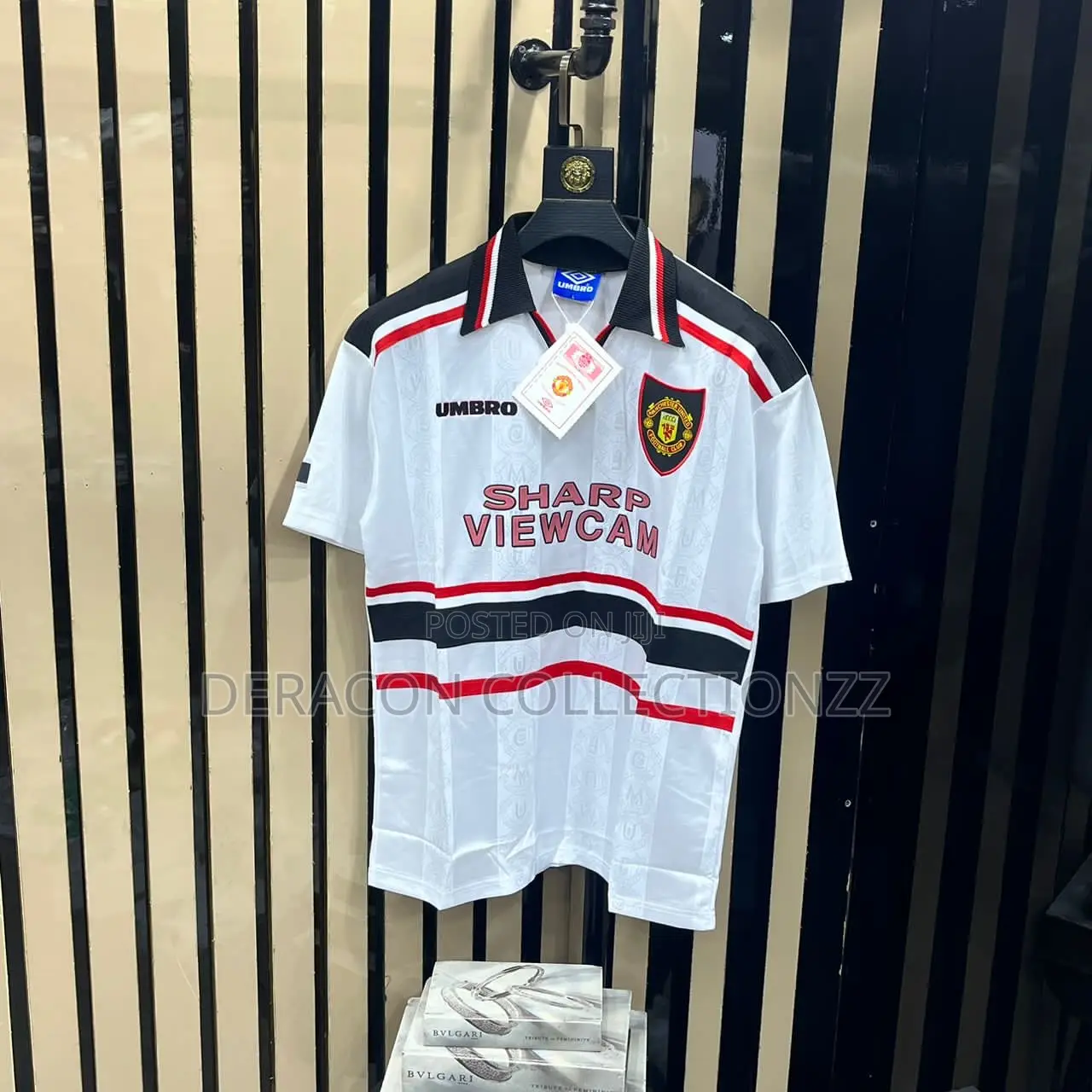 Man United Sharp Retro/Vintage Jersey