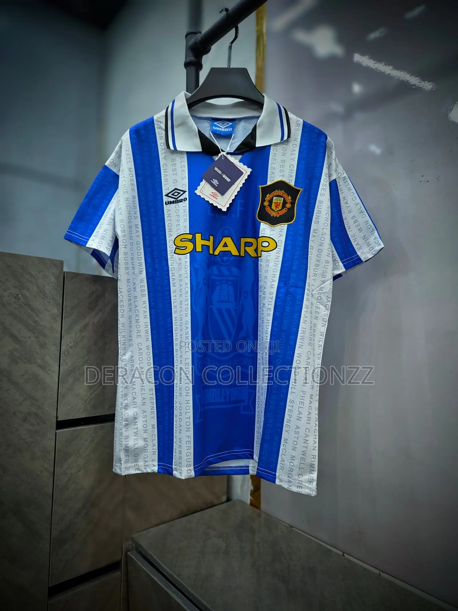 Man United Sharp Retro/Vintage Jersey