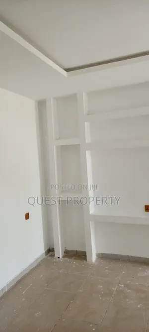 2bdrm Block of Flats in Warri for rent