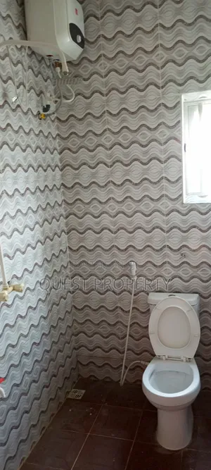 1bdrm Bungalow in Warri for rent
