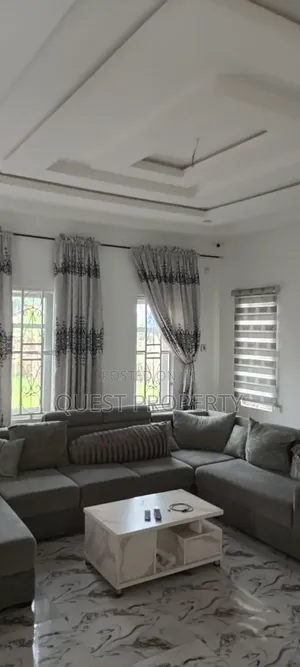 2bdrm Bungalow in Warri for rent