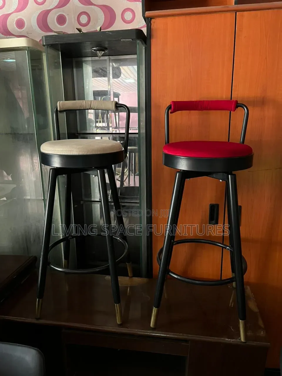 Rotating High Bar Stool