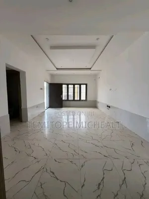 4bdrm Townhouse / Terrace in Wuye for rent