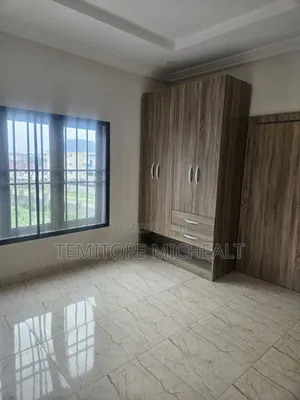 4bdrm Townhouse / Terrace in Wuye for rent