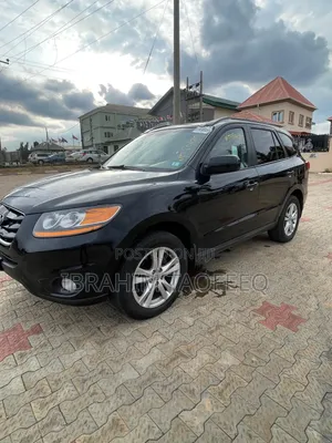 Hyundai Santa Fe 2012 Black