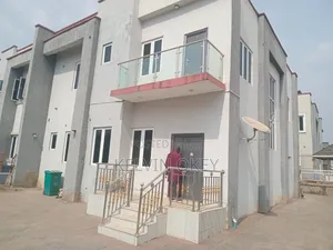 4bdrm Townhouse/Terrace in Riverpark, Sabon Lugbe for sale