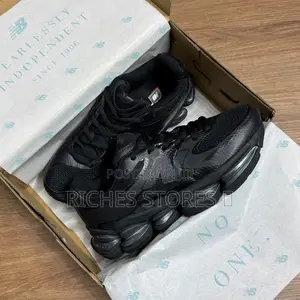 New Balance Abzorb 2000 Triple Black Sneakers