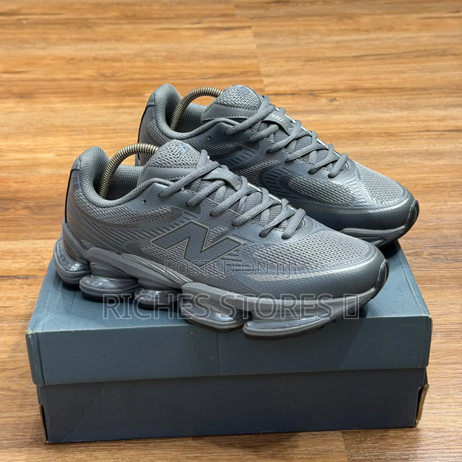 New Balance Abzorb 2000 Triple White Metallic Silver Sneakers