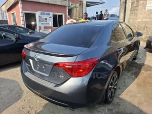 Toyota Corolla 2019 Gray