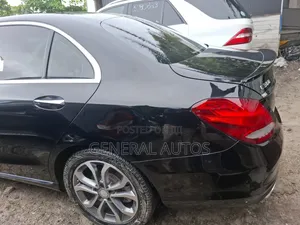 Mercedes-Benz C300 2016 Black