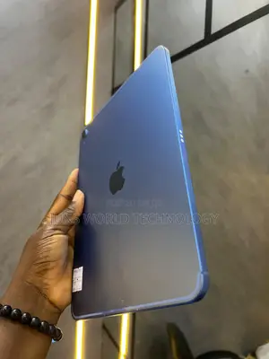 Apple iPad (2025) 128 GB Blue