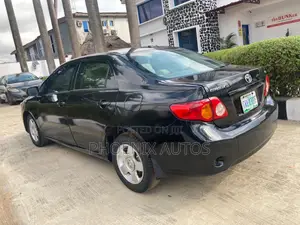 Toyota Corolla LE 4dr Sedan (1.8L 4 cyl 4A) 2009 Gray