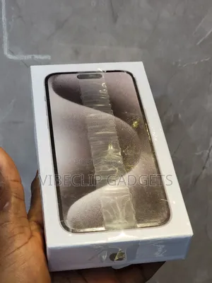 New Apple iPhone 15 Pro Max 512 GB Silver