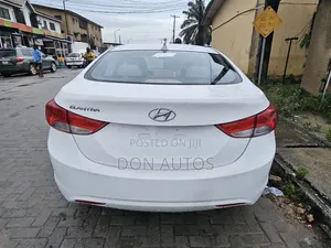 Hyundai Elantra 2012 White