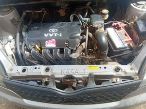 Toyota Yaris 2004