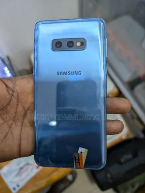 Samsung Galaxy S10e 128 GB Blue