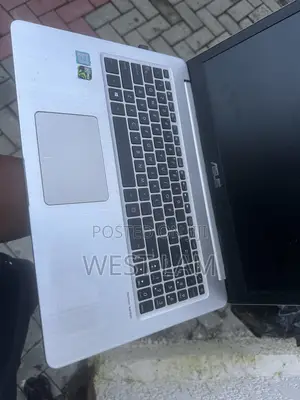 Laptop Asus X555YA 16GB Intel Core i7 SSHD+SSD 256GB