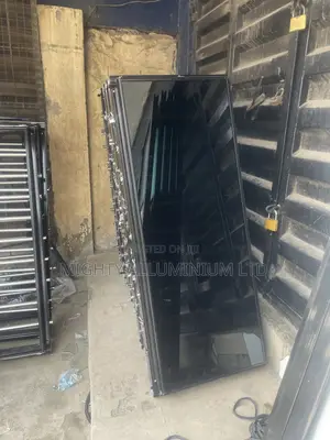 Frameless Window