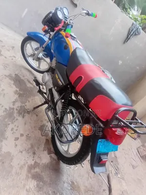 TVS Apache 180 RTR 2025 Black
