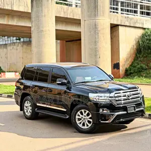 Toyota Land Cruiser 5.7 V8 VXR 2018 Black