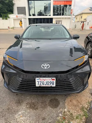 Toyota Camry XLE 2025 Black