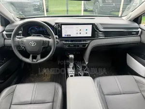 Toyota Camry XLE 2025 Black