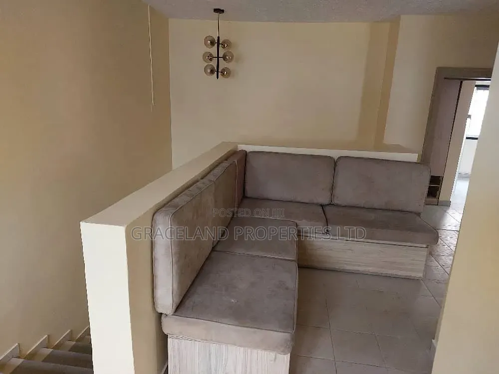 3bdrm Duplex in Bode Thomas for rent